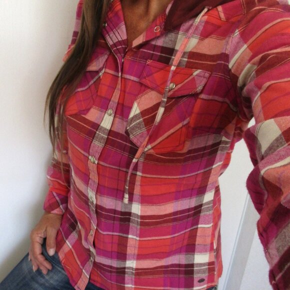 Legendary Whitetails Shacket Size Medium Pink Plaid Hooded Button-Up - Picture 3 of 10